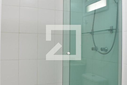 Banheiro Suíte de apartamento para alugar com 2 quartos, 54m² em Tingui, Curitiba