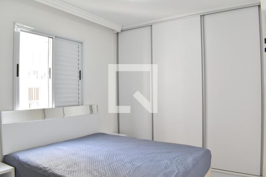 Quarto 2 de apartamento para alugar com 2 quartos, 54m² em Tingui, Curitiba