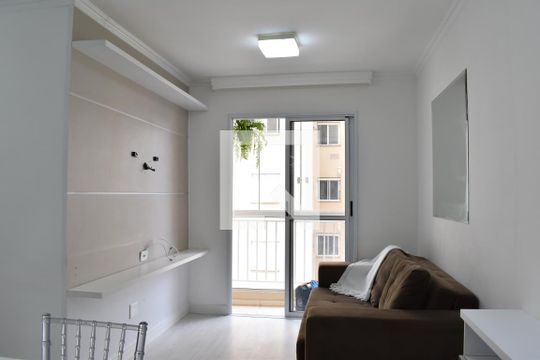 Sala/Cozinha de apartamento para alugar com 2 quartos, 54m² em Tingui, Curitiba