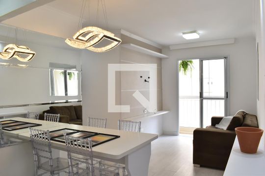 Apartamento para alugar com 2 quartos, 54m² em Tingui, Curitiba