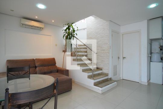 Sala de casa à venda com 3 quartos, 130m² em Jardim Sabará, Porto Alegre