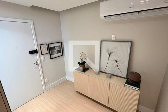 Hall social de apartamento à venda com 1 quarto, 44m² em Pinheiros, São Paulo