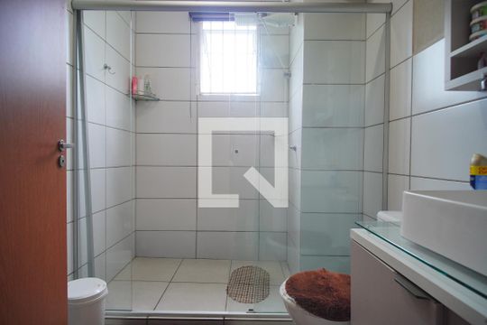 Banheiro de apartamento à venda com 2 quartos, 50m² em Canudos, Novo Hamburgo