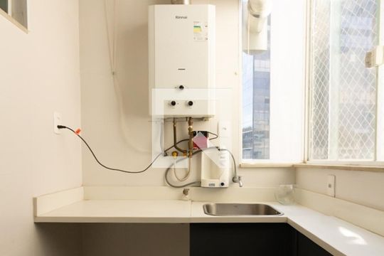 Área de serviço de apartamento para alugar com 3 quartos, 85m² em Botafogo, Rio de Janeiro