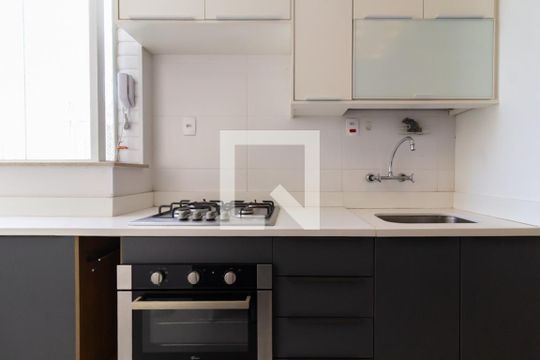 Detalhe da cozinha de apartamento para alugar com 3 quartos, 85m² em Botafogo, Rio de Janeiro