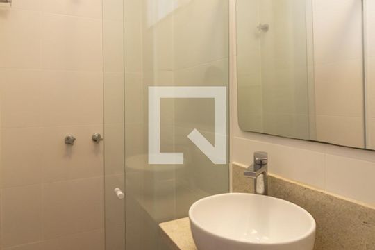 Detalhe do banheiro social 2 de apartamento para alugar com 3 quartos, 85m² em Botafogo, Rio de Janeiro