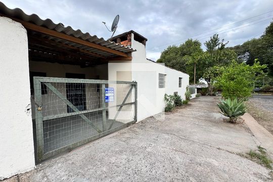 Fachada de casa para alugar com 2 quartos, 50m² em Feitoria Seller, São Leopoldo