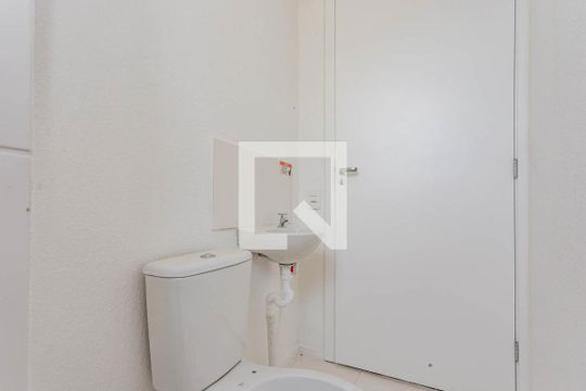 Banheiro de casa de condomínio à venda com 2 quartos, 44m² em Jardim São Savério, São Paulo