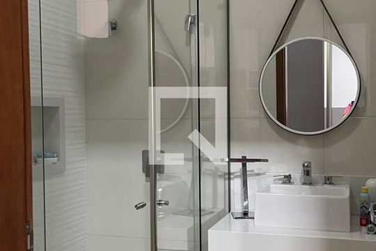 Banheiro de casa de condomínio para alugar com 3 quartos, 245m² em Jardim Residencial da Villa Suiça, Indaiatuba
