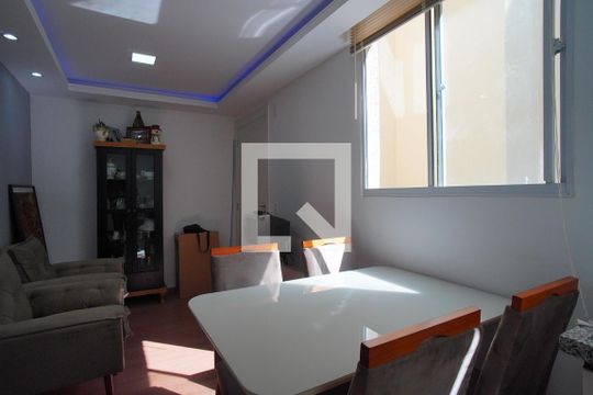 Sala de apartamento à venda com 2 quartos, 40m² em Rubem Berta, Porto Alegre