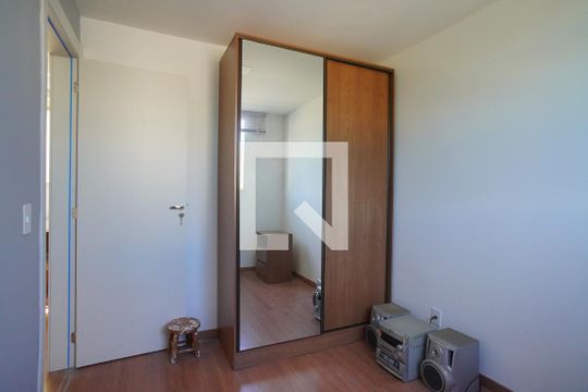 Quarto 2 de apartamento à venda com 2 quartos, 40m² em Rubem Berta, Porto Alegre
