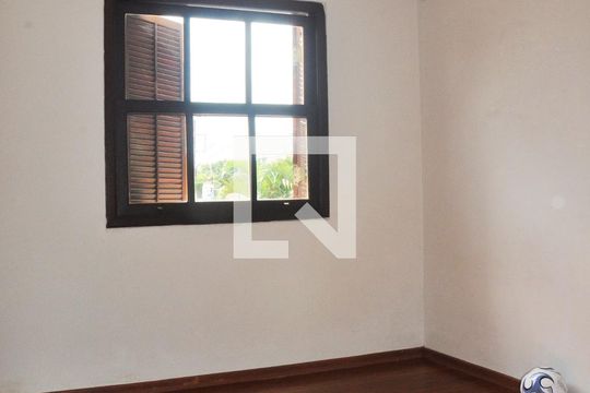Quarto 2 de casa à venda com 4 quartos, 350m² em Vila Zulmira, São Paulo