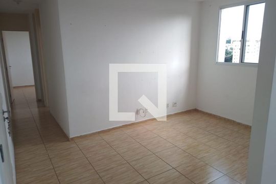 Sala de apartamento para alugar com 2 quartos, 42m² em Vila Pirajussara, São Paulo