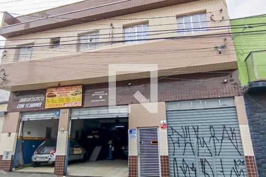 Fachada + Placa de apartamento para alugar com 2 quartos, 70m² em Vila California, São Paulo