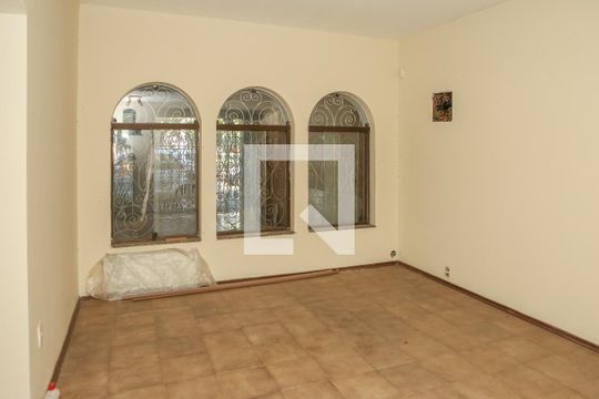Sala de casa à venda com 3 quartos, 245m² em Vila Ribeiro de Barros, São Paulo