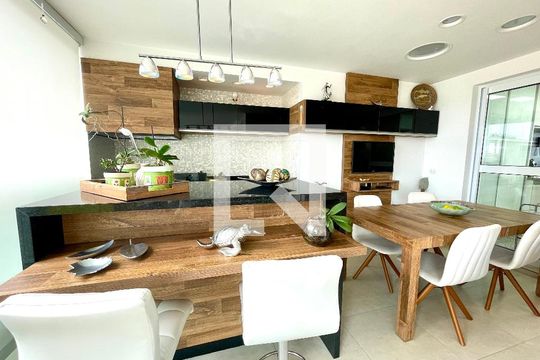 Sala de apartamento à venda com 3 quartos, 186m² em Vila Romana, São Paulo
