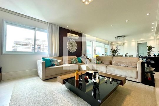 Sala de apartamento à venda com 3 quartos, 186m² em Vila Romana, São Paulo