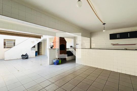Área comum de casa para alugar com 3 quartos, 281m² em Jardim Santa Clara, Guarulhos