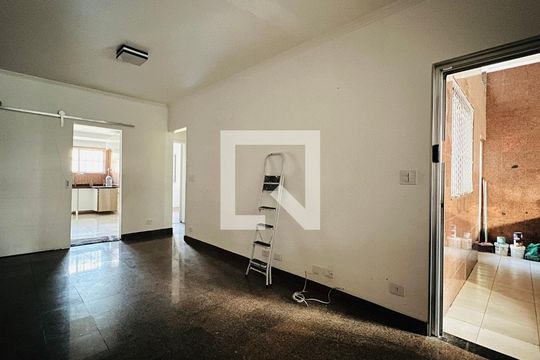 Casa para alugar com 3 quartos, 281m² em Jardim Santa Clara, Guarulhos
