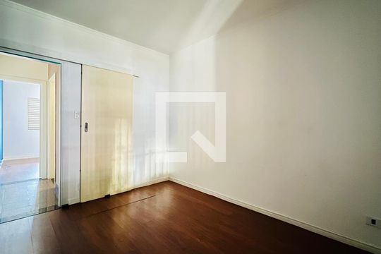 Quarto 2 de casa para alugar com 3 quartos, 281m² em Jardim Santa Clara, Guarulhos