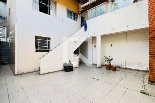 Área comum de casa para alugar com 3 quartos, 281m² em Jardim Santa Clara, Guarulhos