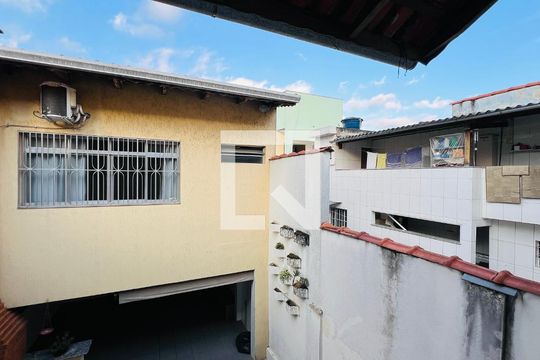 Vista de casa para alugar com 3 quartos, 281m² em Jardim Santa Clara, Guarulhos