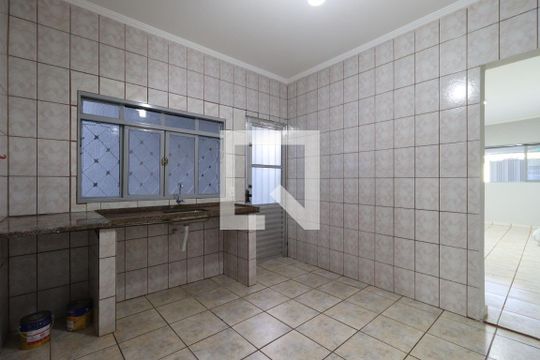 Cozinha de casa para alugar com 3 quartos, 442m² em Parque Sao Sebastiao, Ribeirão Preto
