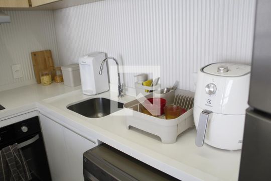 Cozinha de apartamento à venda com 1 quarto, 30m² em Vila Buarque, São Paulo