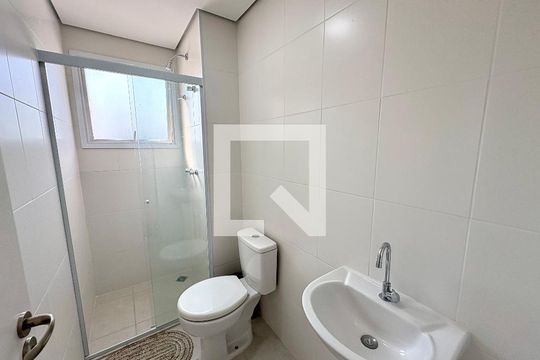 Banheiro Social de apartamento para alugar com 2 quartos, 60m² em Jardim Colonia, Jundiaí
