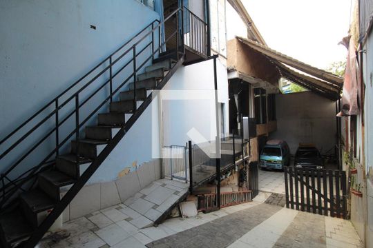 Garagem de casa à venda com 1 quarto, 200m² em Taquara, Rio de Janeiro