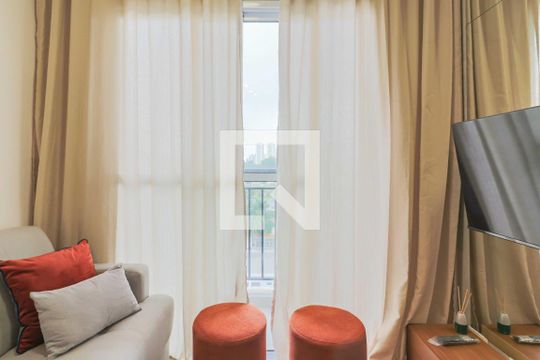 Sala/Cozinha de apartamento para alugar com 1 quarto, 24m² em Vila Butantã, São Paulo