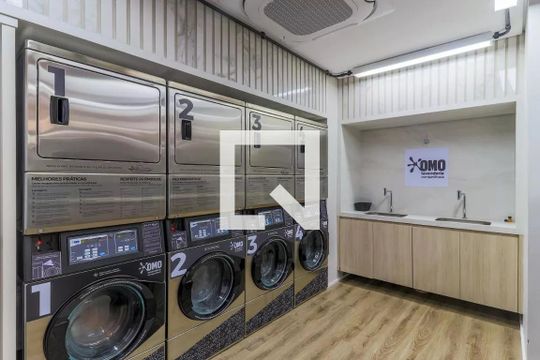 Área comum - Lavanderia de kitnet/studio para alugar com 1 quarto, 24m² em Brooklin, São Paulo