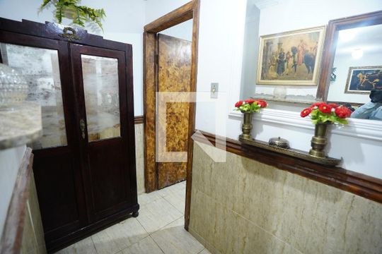 Corredor  de casa para alugar com 2 quartos, 70m² em Jardim Novo Mundo, Goiânia