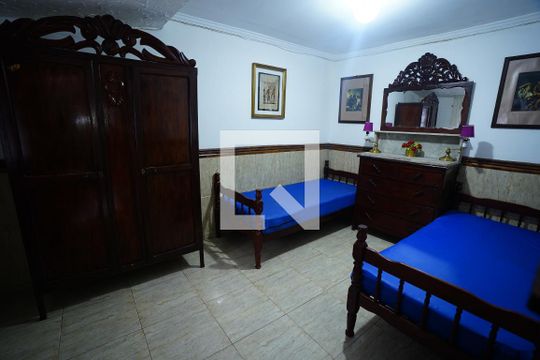 Quarto 1 de casa para alugar com 2 quartos, 70m² em Jardim Novo Mundo, Goiânia
