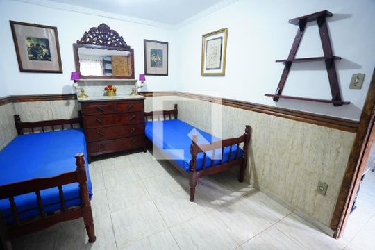 Quarto 1 de casa para alugar com 2 quartos, 70m² em Jardim Novo Mundo, Goiânia