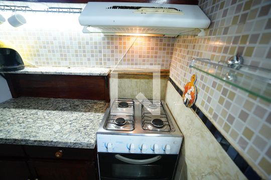 Cozinha  de casa para alugar com 2 quartos, 70m² em Jardim Novo Mundo, Goiânia