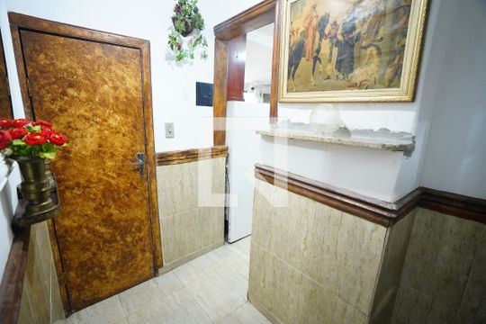 Corredor  de casa para alugar com 2 quartos, 70m² em Jardim Novo Mundo, Goiânia