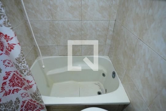 Banheiro Social de casa para alugar com 2 quartos, 70m² em Jardim Novo Mundo, Goiânia