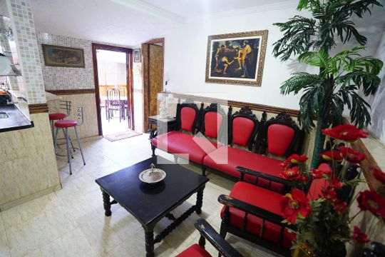 Sala de casa para alugar com 2 quartos, 70m² em Jardim Novo Mundo, Goiânia