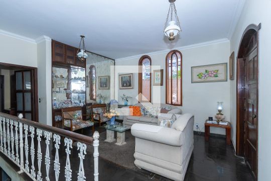 Casa à venda com 4 quartos, 367m² em Santa Amelia, Belo Horizonte