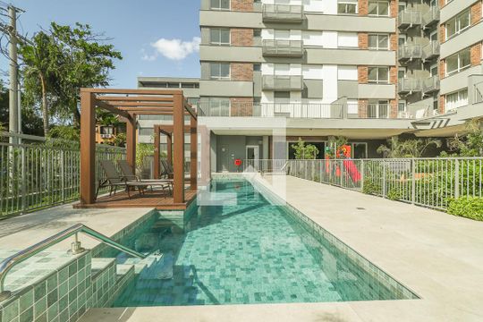 Área comum - Piscina de kitnet/studio à venda com 0 quarto, 30m² em Moinhos de Vento, Porto Alegre