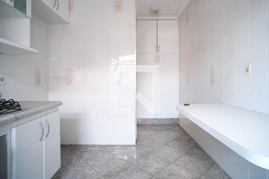 Cozinha de casa à venda com 3 quartos, 400m² em Parque Boturussu, São Paulo