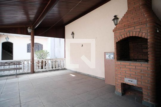Área comum de casa à venda com 3 quartos, 400m² em Parque Boturussu, São Paulo