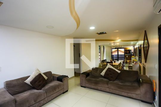 Casa de Condomínio à venda com 3 quartos, 293m² em Parque Monte Alegre, Taboão da Serra