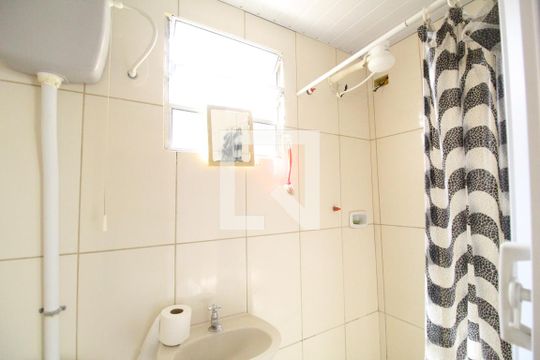 Banheiro da suíte 2 de casa para alugar com 2 quartos, 80m² em Jacarepaguá, Rio de Janeiro