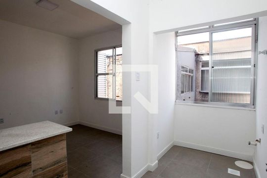 Cozinha e Área de Serviço de apartamento à venda com 1 quarto, 35m² em Cidade Baixa, Porto Alegre