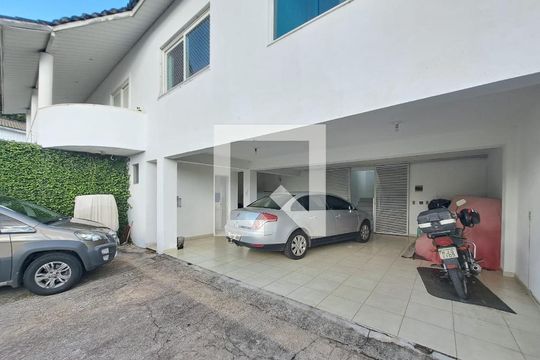 Fachada de casa à venda com 6 quartos, 400m² em Estoril, Belo Horizonte