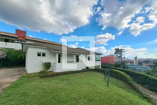 Fachada de casa à venda com 6 quartos, 400m² em Estoril, Belo Horizonte