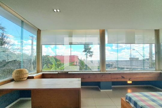 Sacada de casa à venda com 6 quartos, 400m² em Estoril, Belo Horizonte