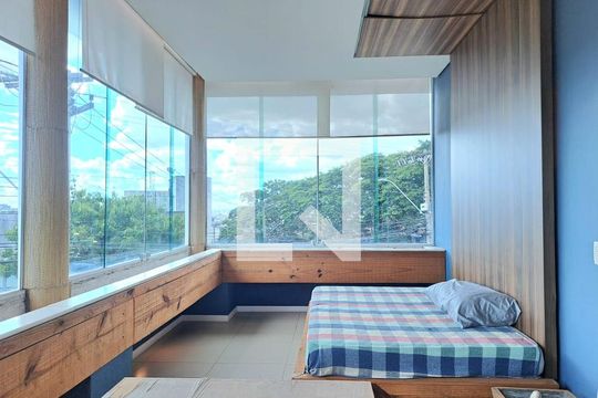 Sacada de casa à venda com 6 quartos, 400m² em Estoril, Belo Horizonte
